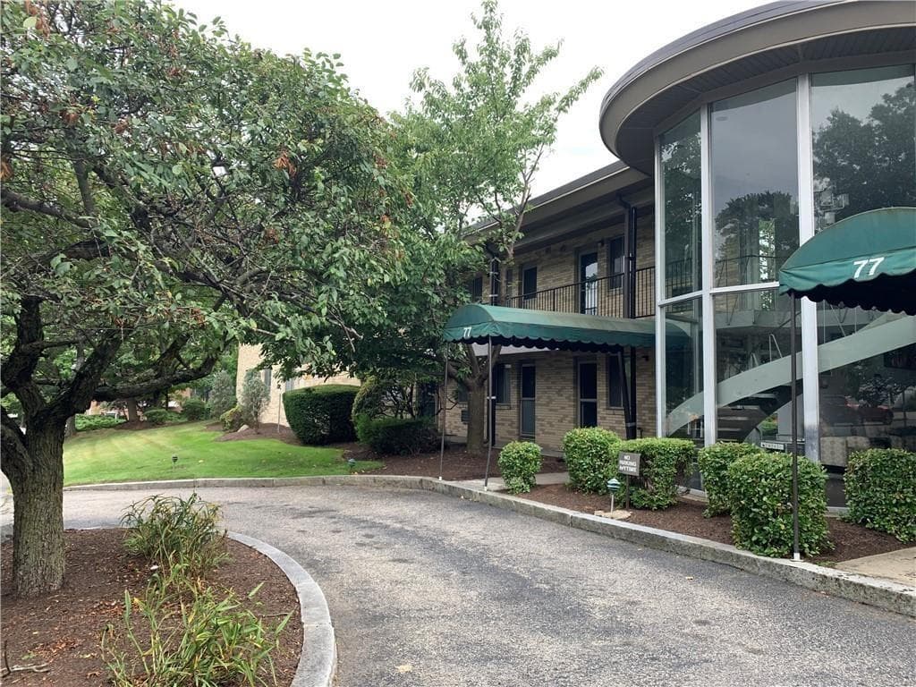 77 pitman Street #205