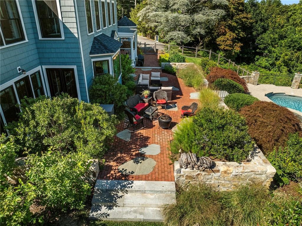 140 Aldrich Avenue - Photo 5
