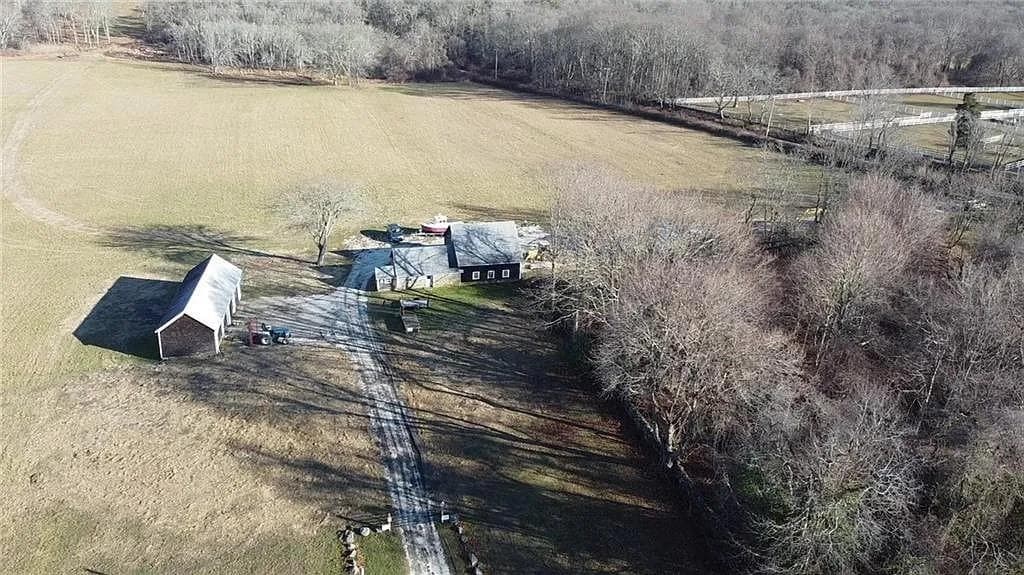 3118 Main Road - Photo 2