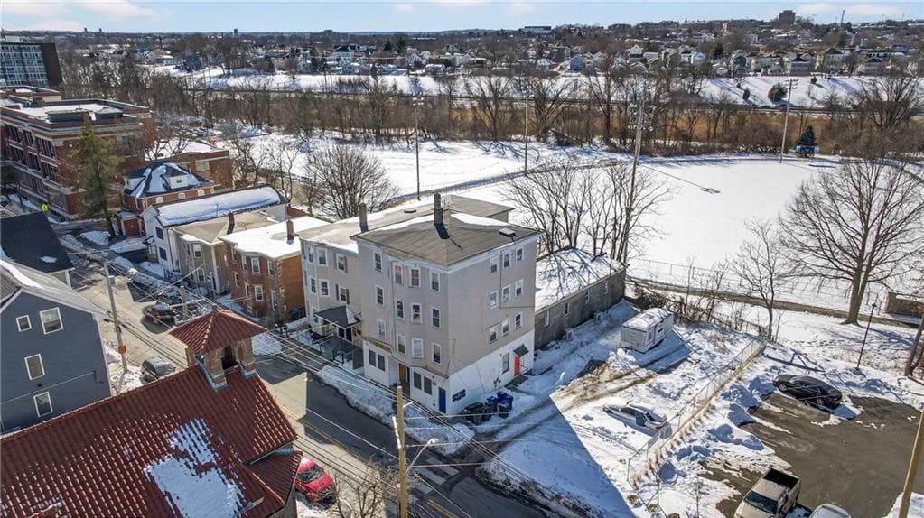 528 Charles Street - Photo 4