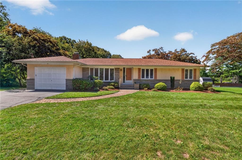 133 Cole Street - Photo 1