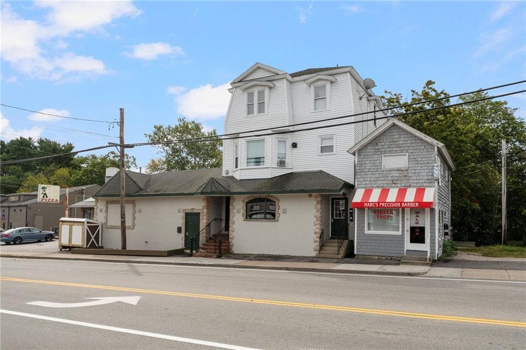 1152 Main Street