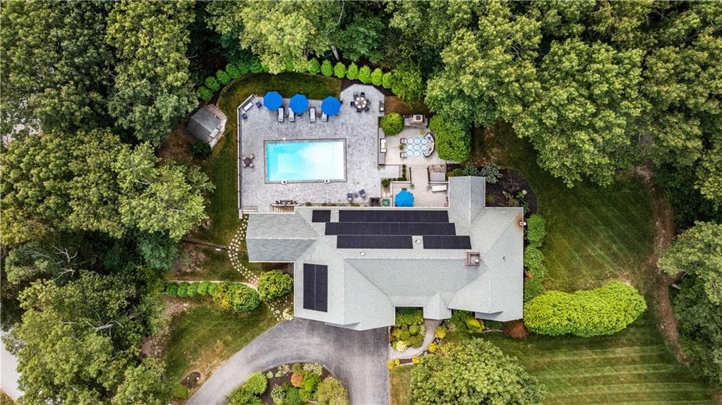 1 Victoria Drive - Photo 4