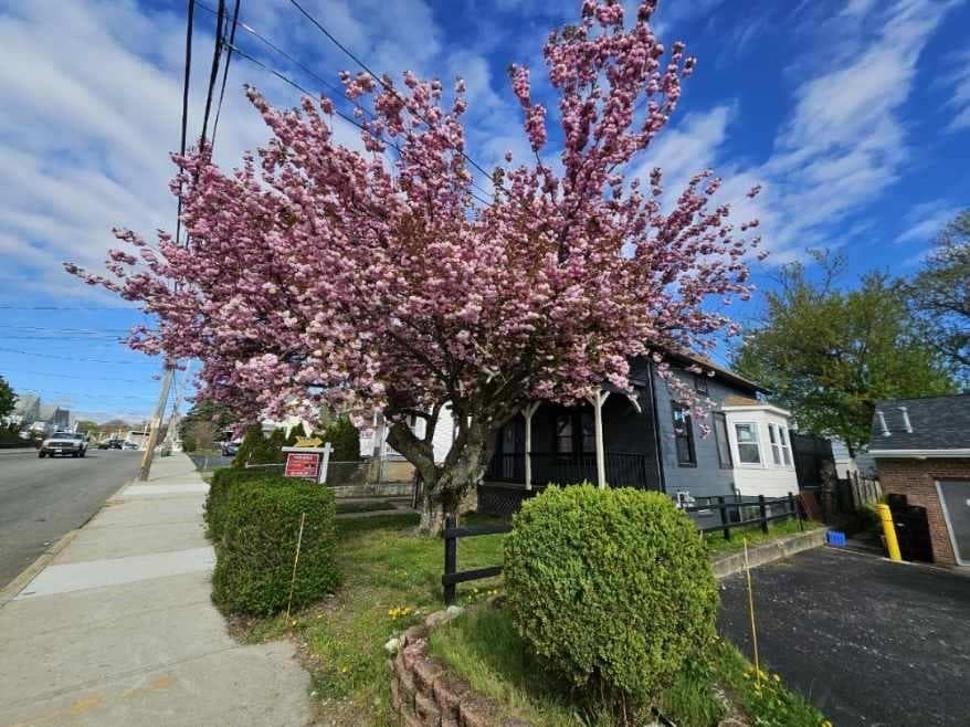571 Winter Street - Photo 5