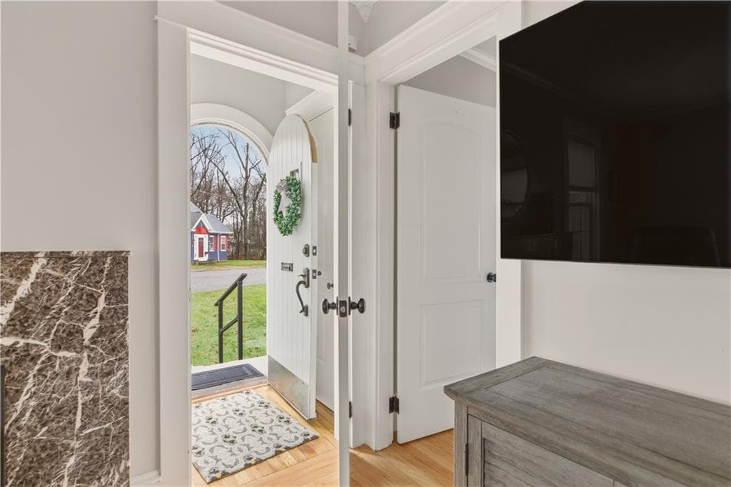 287 Parkside Drive - Photo 4