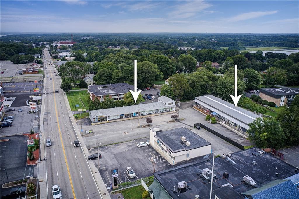 628 Metacom Avenue - Photo 1