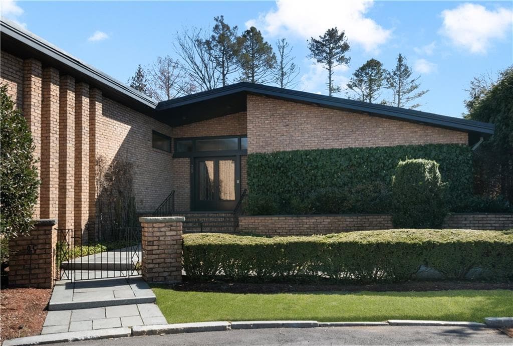 25 Linden Drive - Photo 2