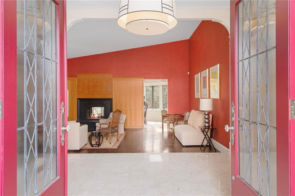 25 Linden Drive - Photo 3