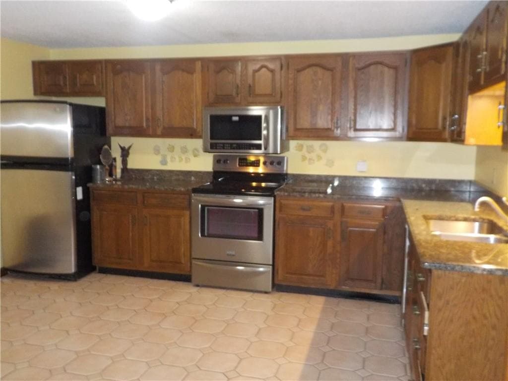78 Saint Joseph Street - Photo 4