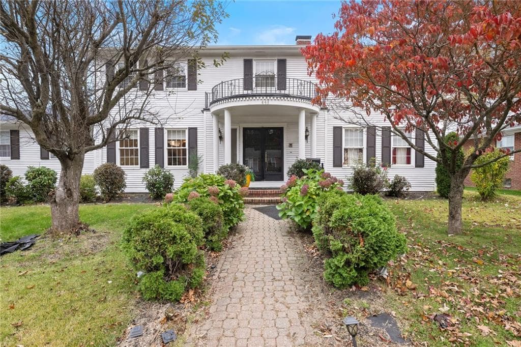 446 Budlong Road