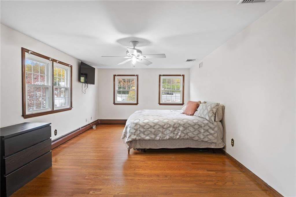 446 Budlong Road - Photo 4