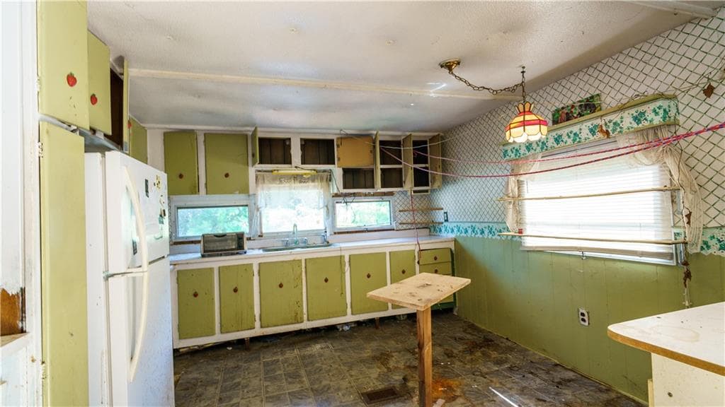53 Maplewood Drive - Photo 4