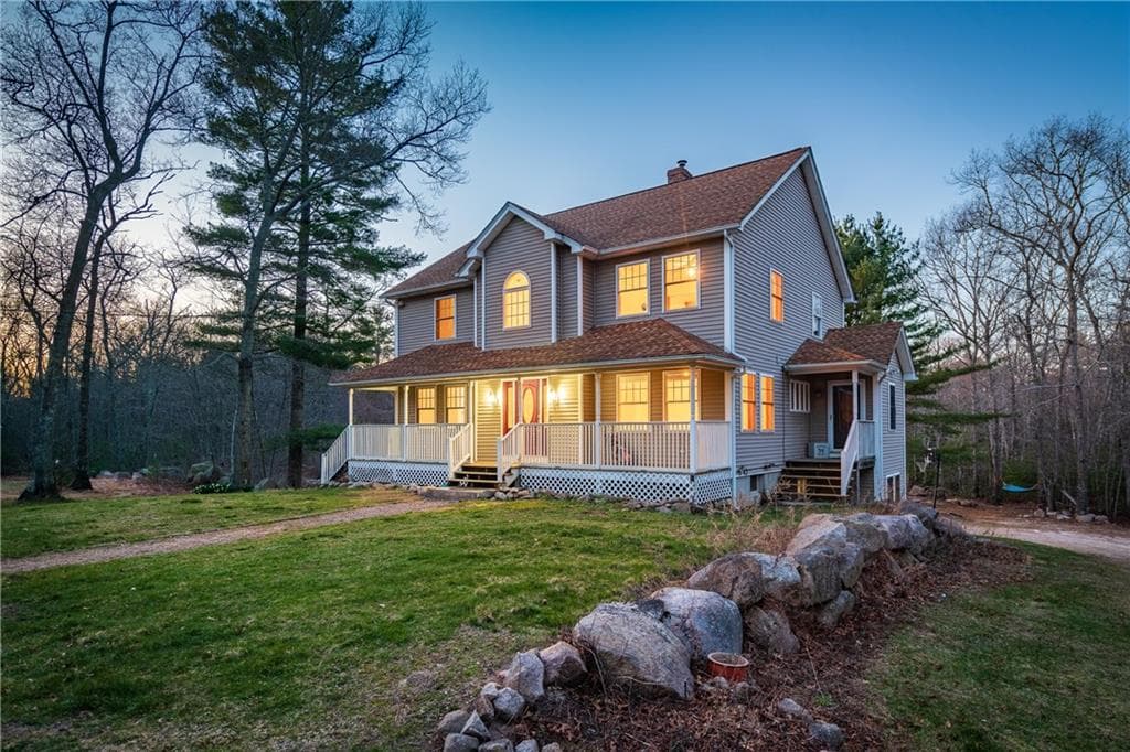 542 Spring Street - Photo 1