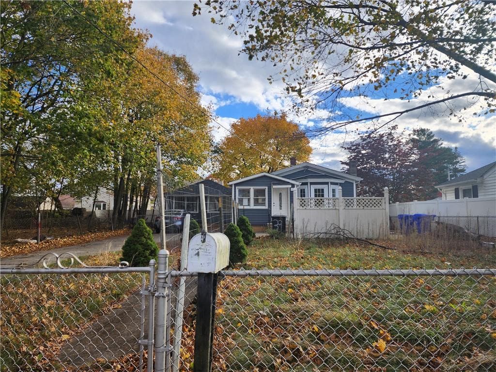 39 Chaplin Street - Photo 2