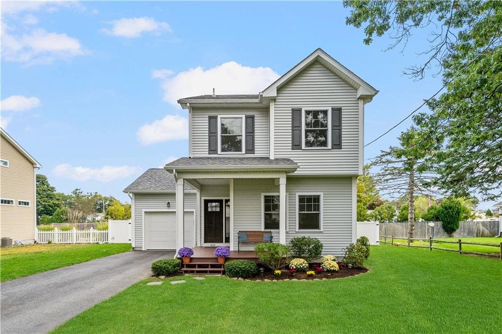 222 Pettaconsett Avenue