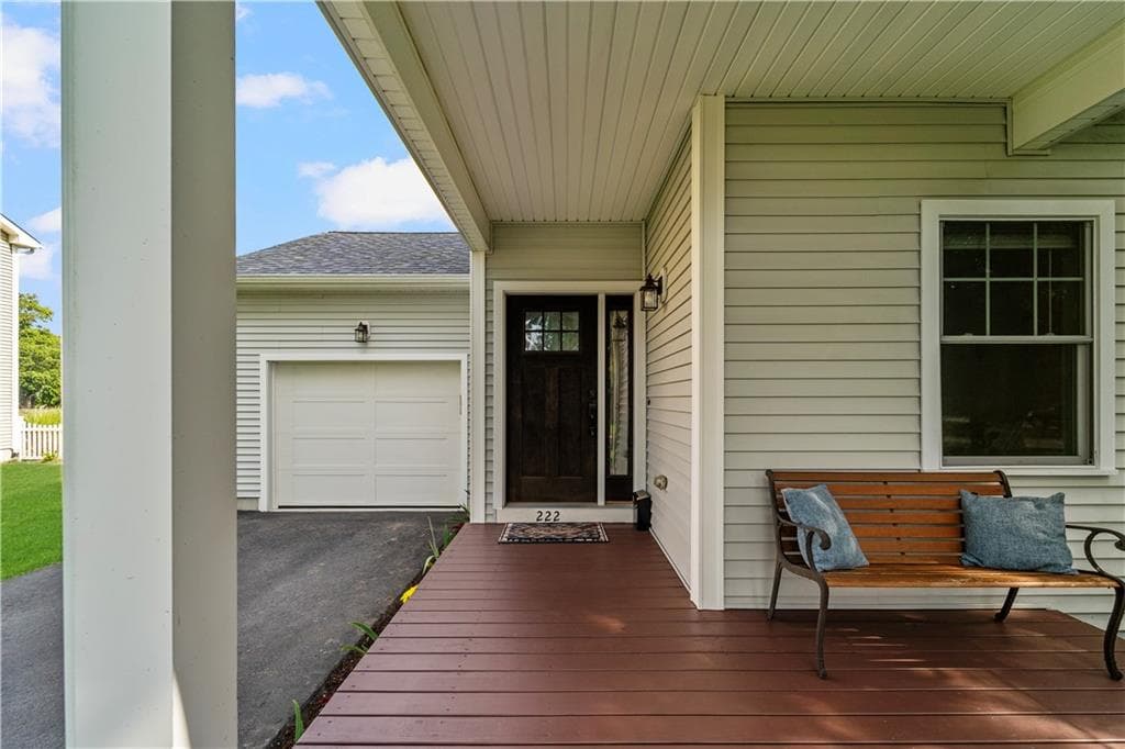 222 Pettaconsett Avenue - Photo 4