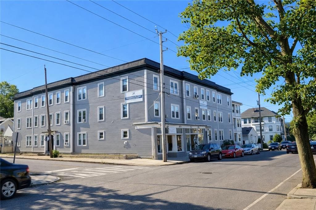 422 Pawtucket Avenue #2