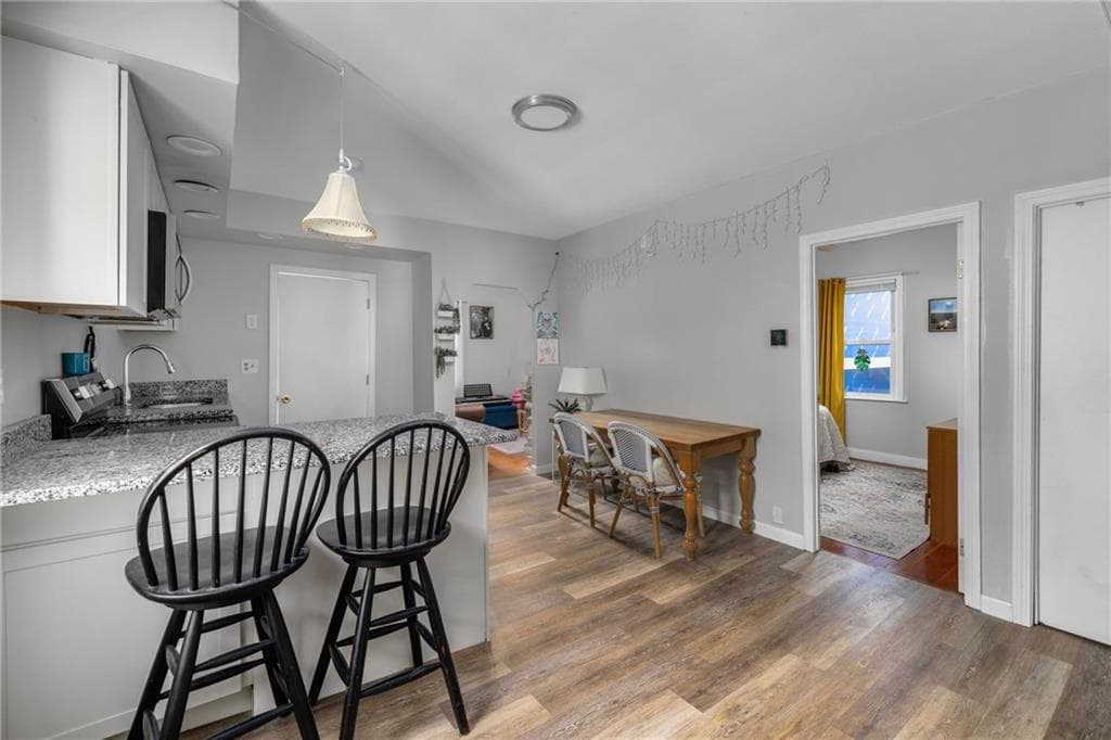 41 East Transit Street - Photo 3