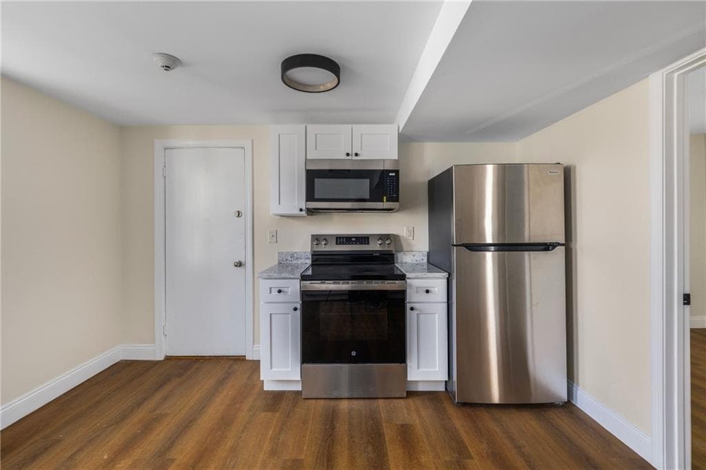 41 East Transit Street - Photo 5