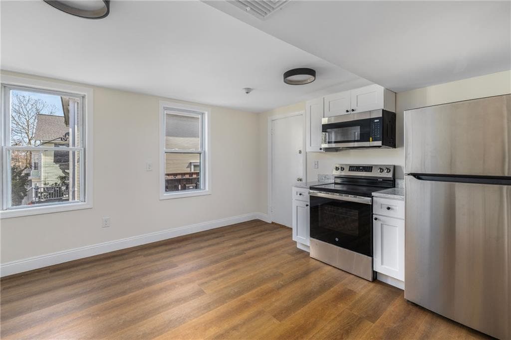 41 East Transit Street - Photo 4