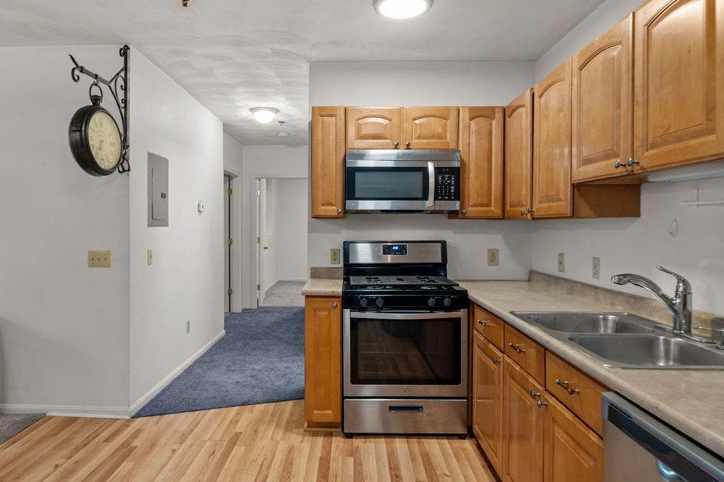265 Sayles Avenue #7 - Photo 5