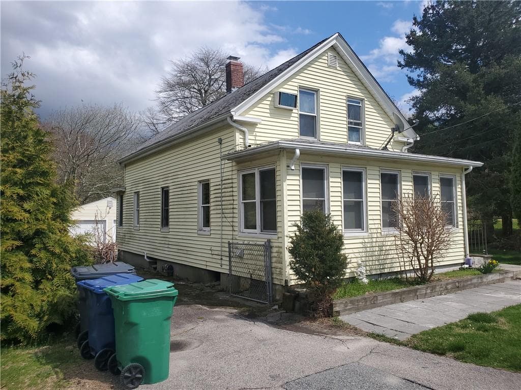 10 Young Avenue - Photo 2