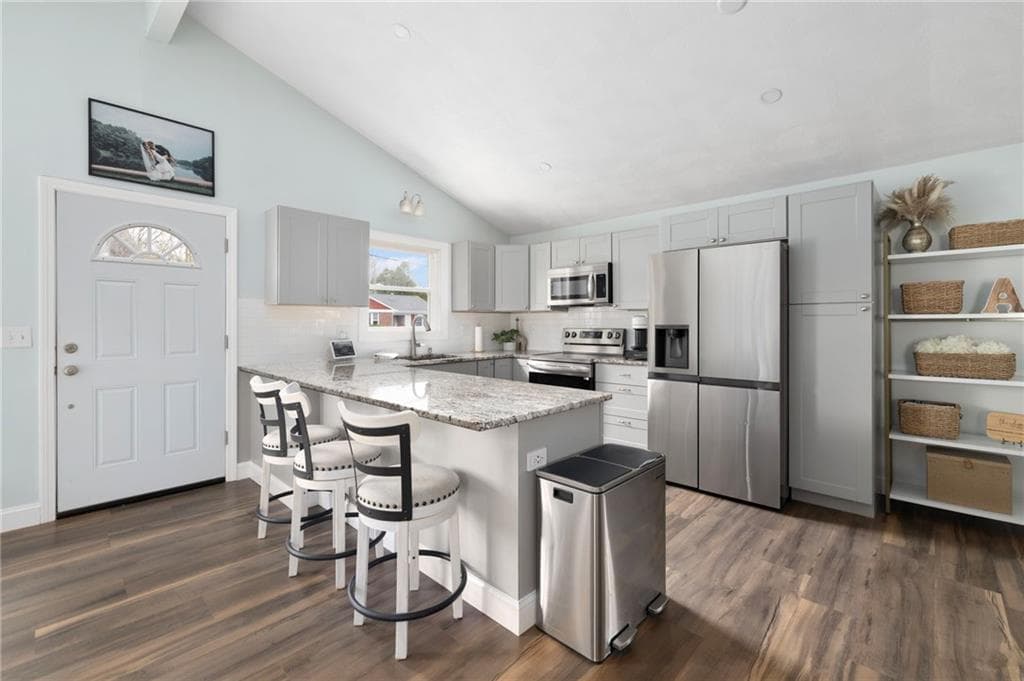 48 Spicer Street - Photo 2