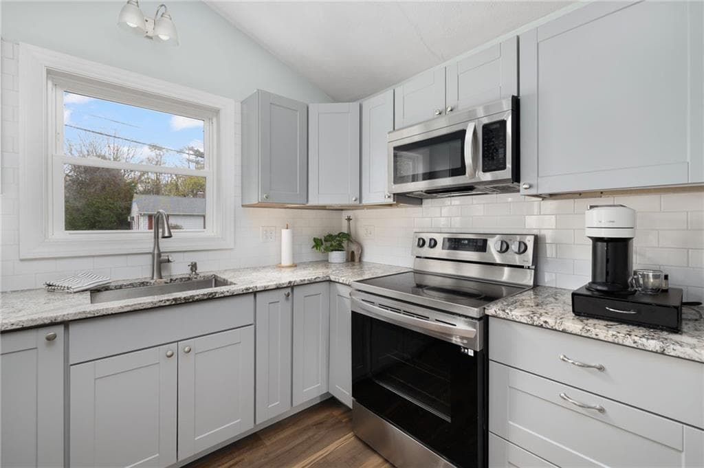 48 Spicer Street - Photo 3