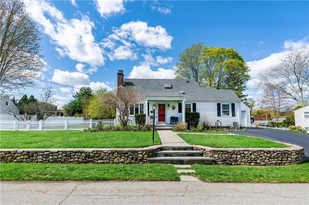 42 Grasslands Road