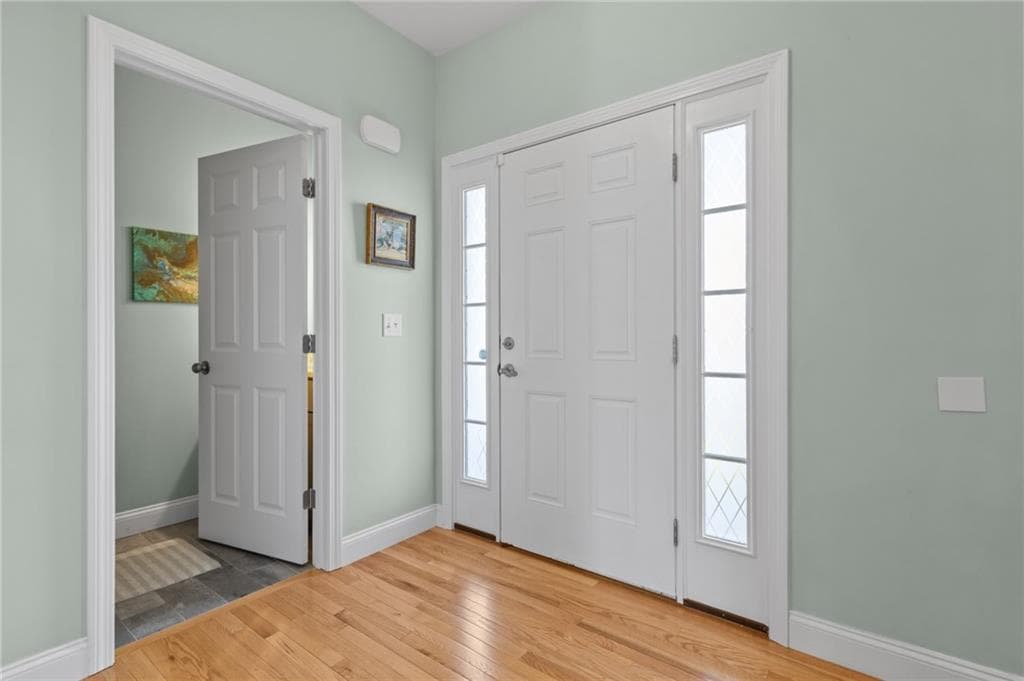 54 Carpenter Street - Photo 2