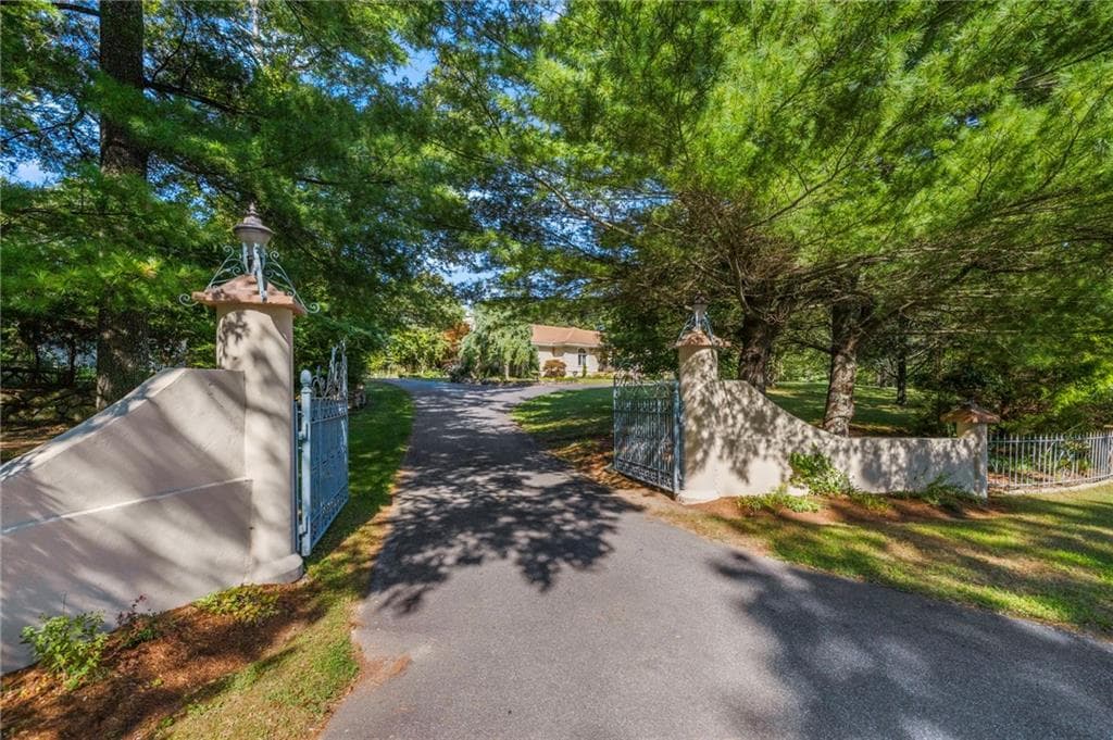22 Brook View Drive - Photo 2