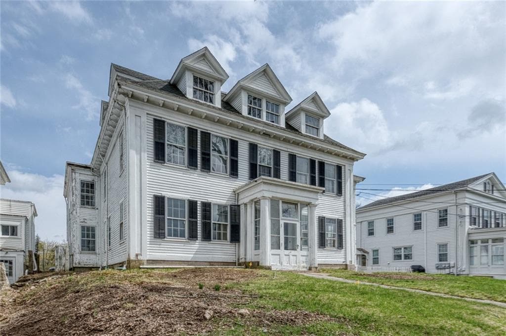 2 Elm Street - Photo 3