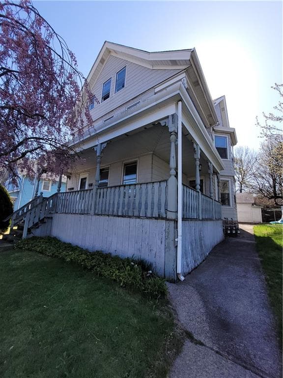 23 Newton Avenue - Photo 2