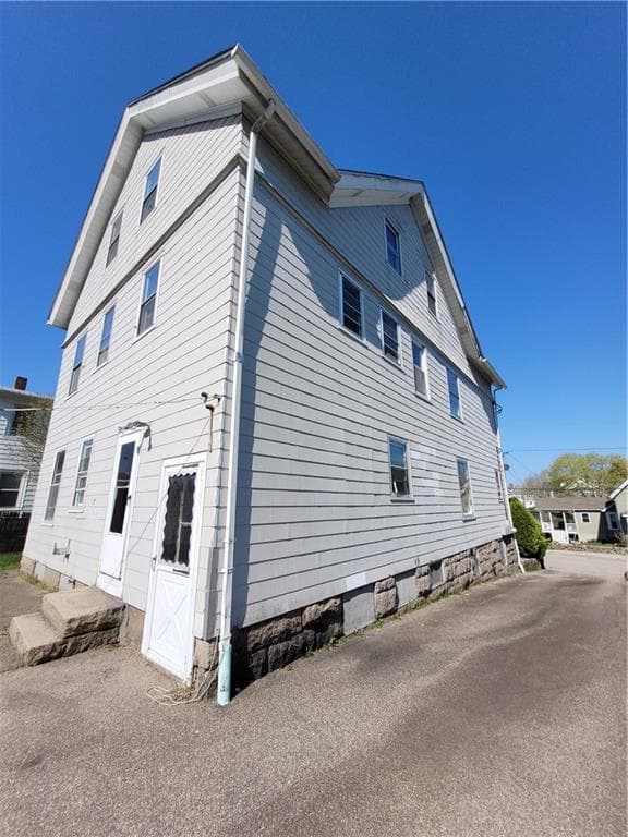 23 Newton Avenue - Photo 3
