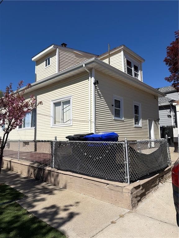 50 Carolina Avenue - Photo 2