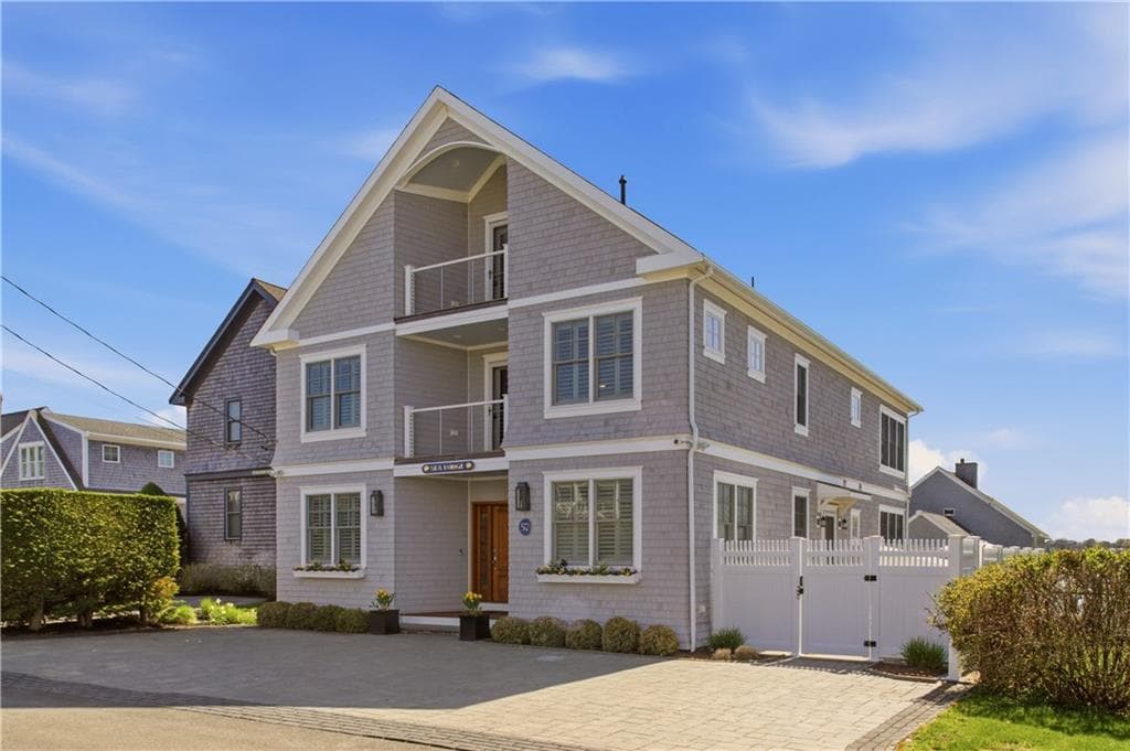 57 Tuckerman Avenue - Photo 1