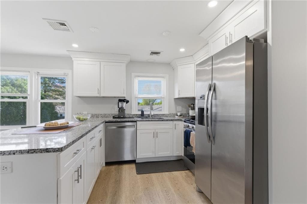 49 Sampson Avenue - Photo 3