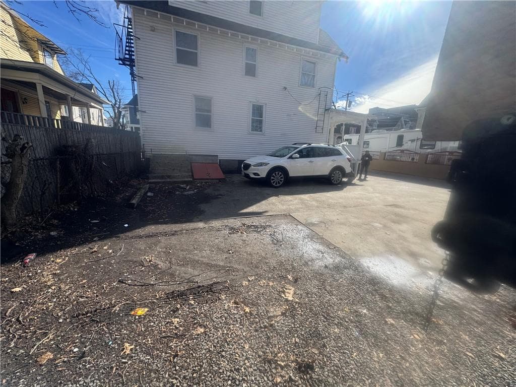 25 Wesleyan Avenue #1R - Photo 4