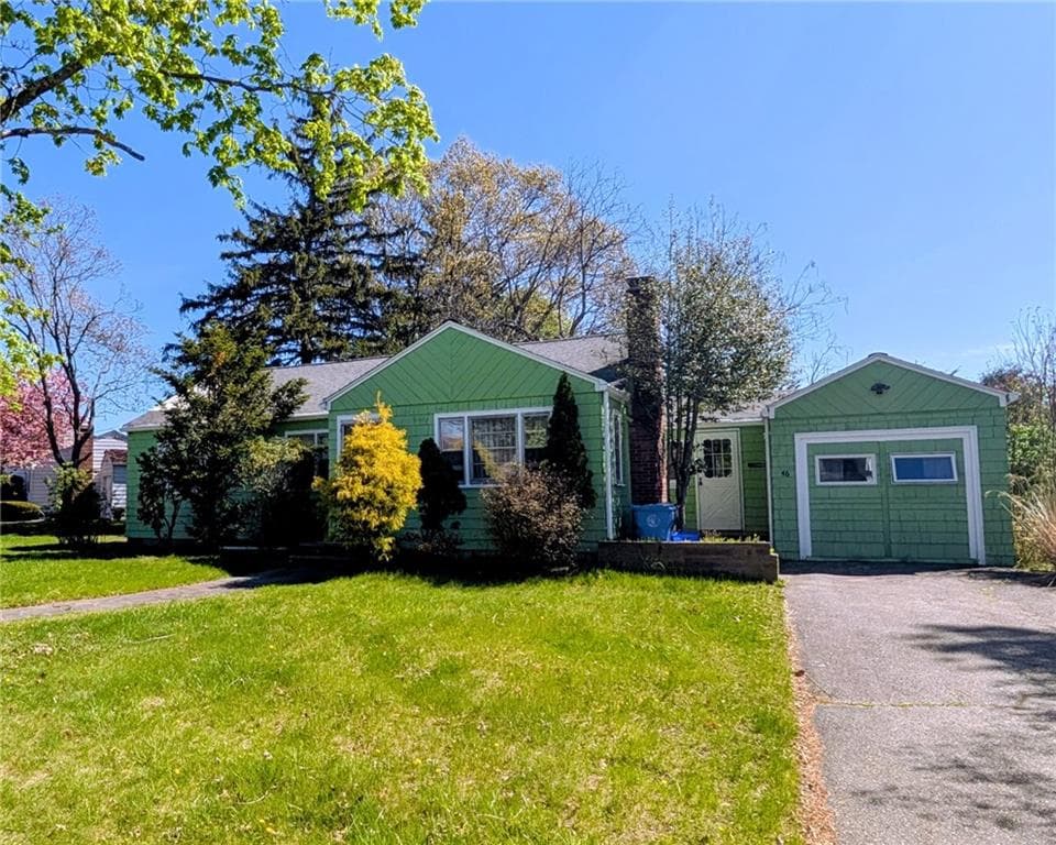 46 Eden Crest Drive
