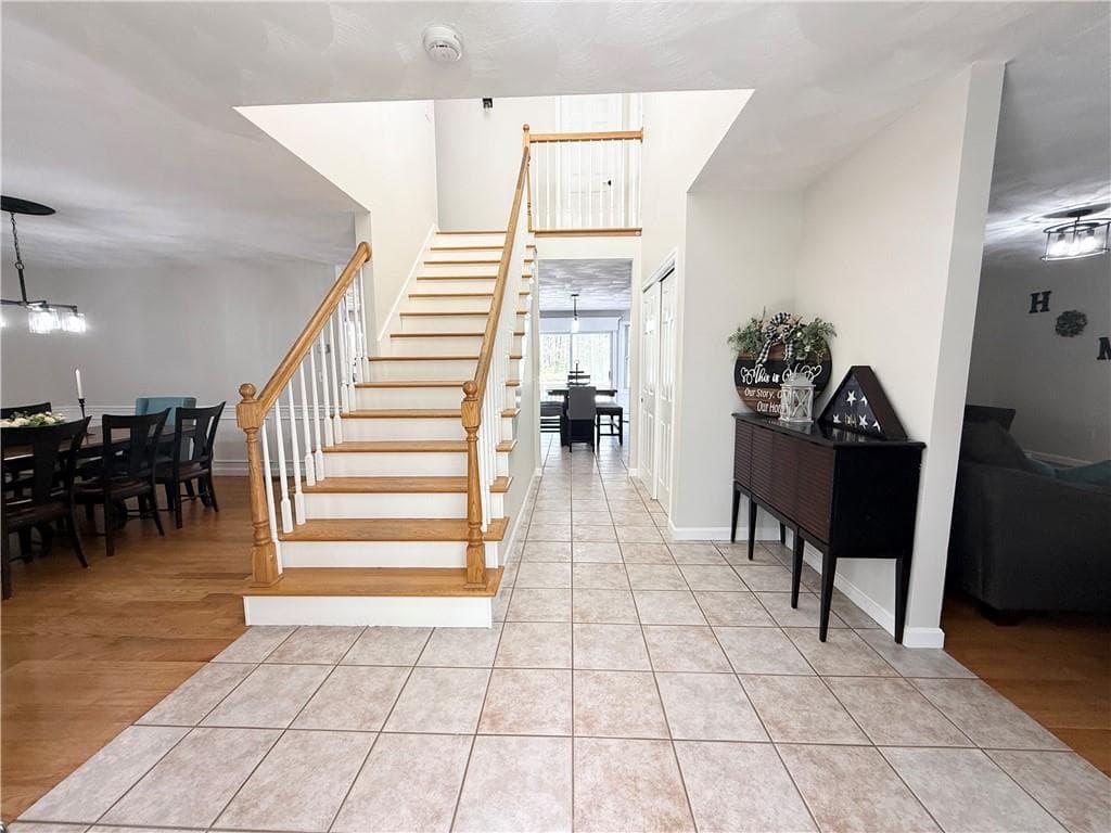 299 ROBIN HOLLOW Road - Photo 2