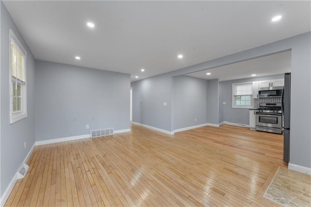 251 Juniper Street - Photo 4