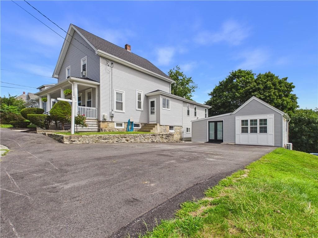36 Bellevue Avenue - Photo 2