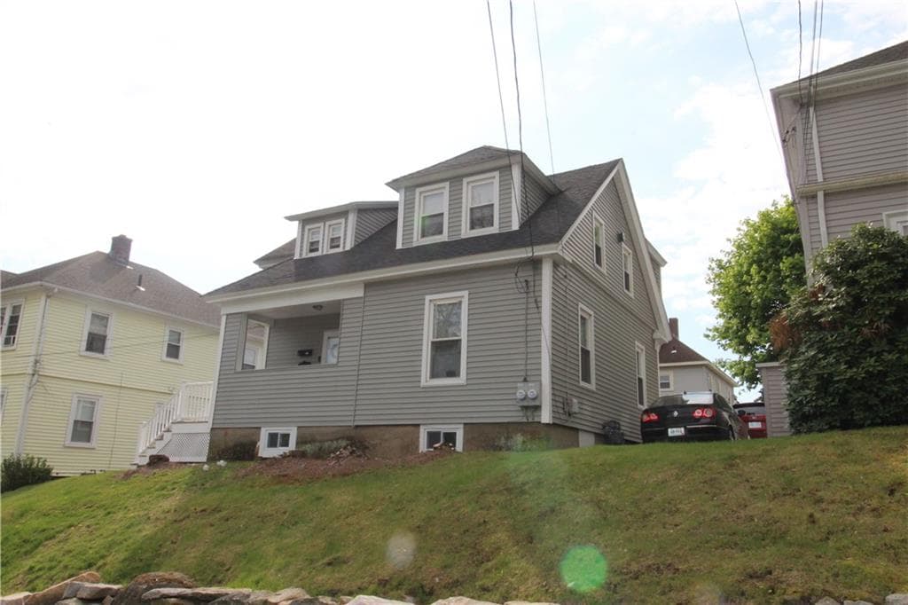 19 Angell Avenue - Photo 4