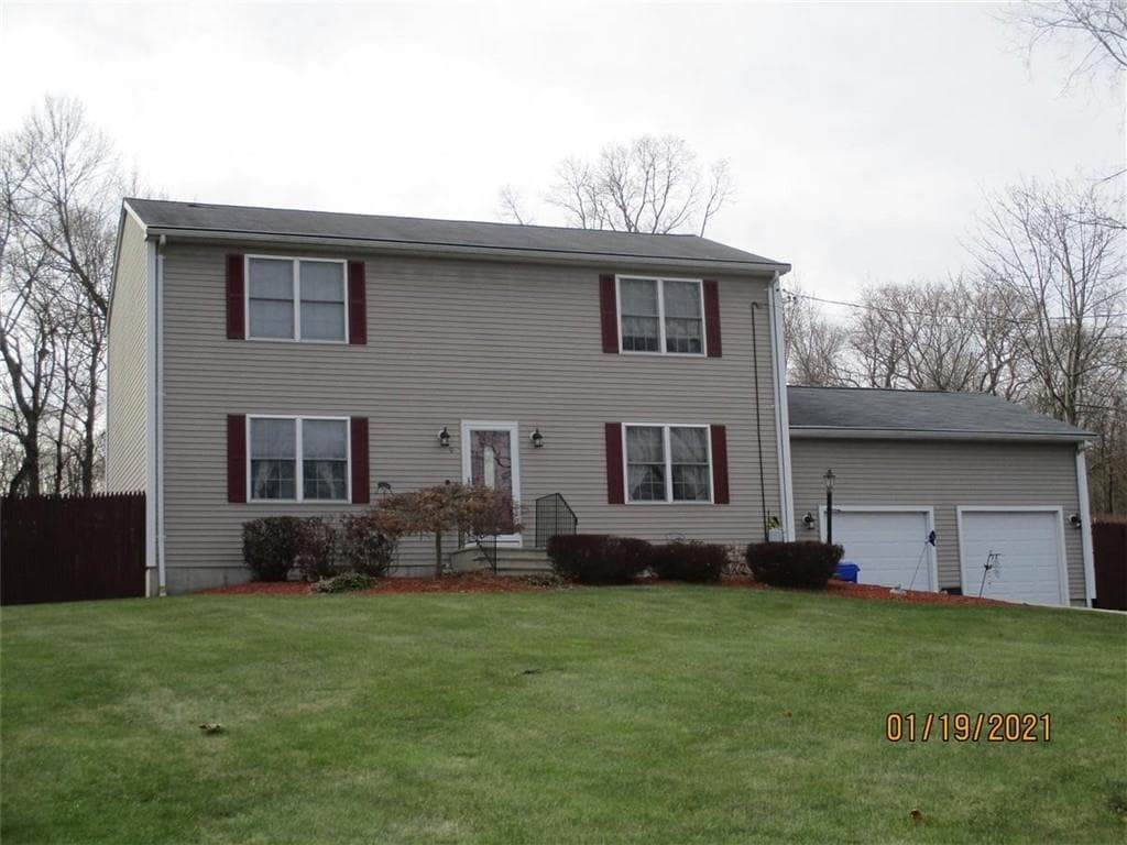 9 Hoxie Court