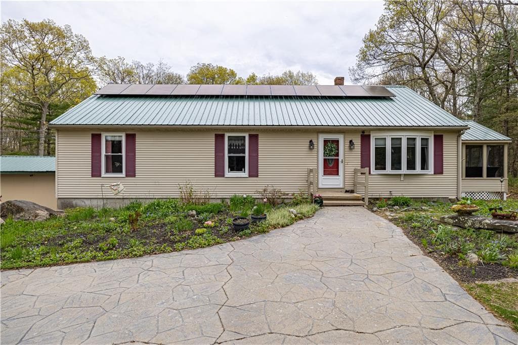 956 Reynolds Road - Photo 4