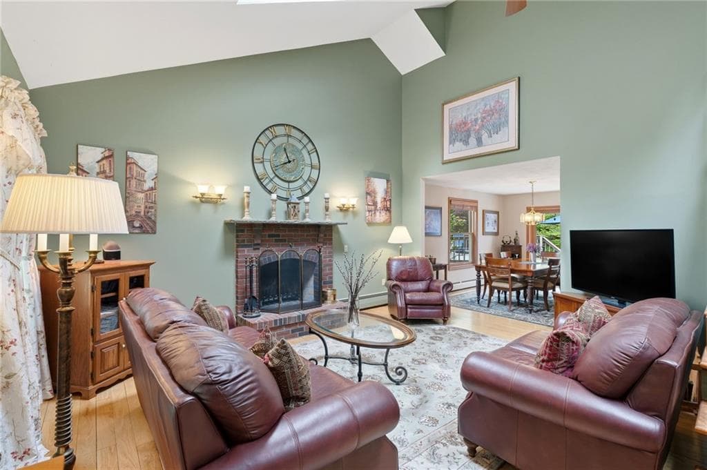 20 FOLLETT Street - Photo 3