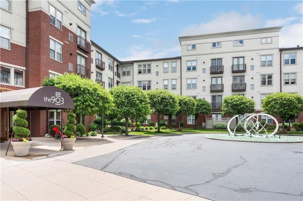1000 Providence Place #123