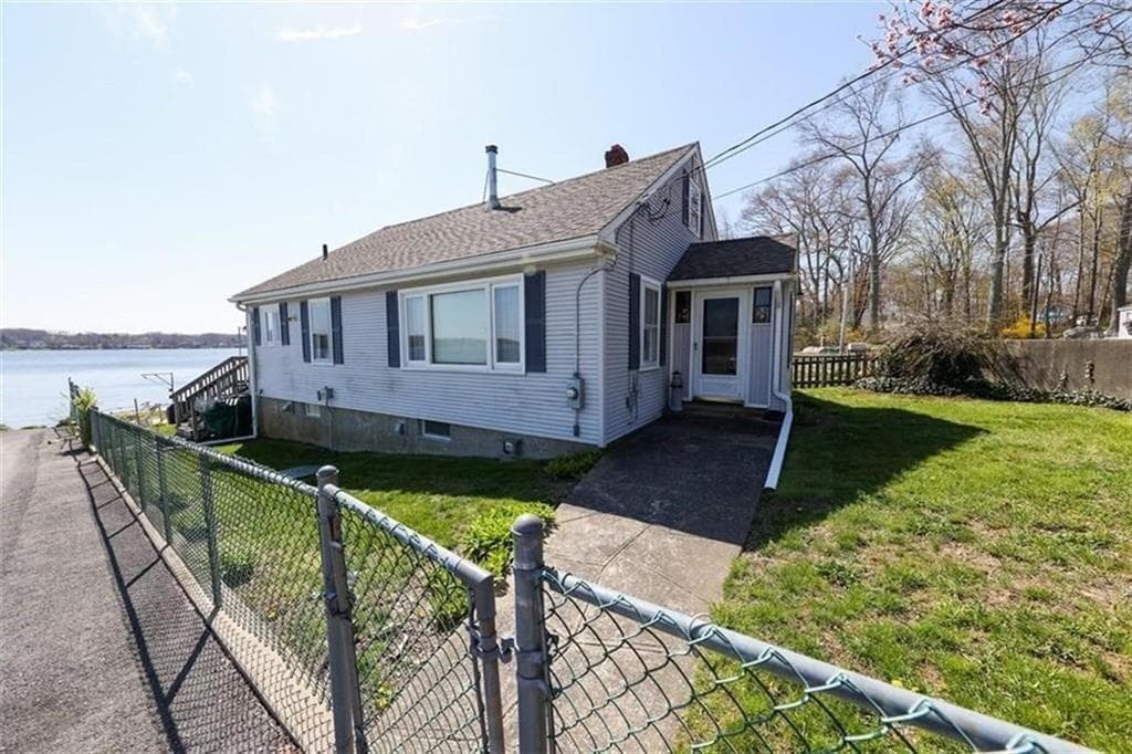 4 Lake Avenue - Photo 4
