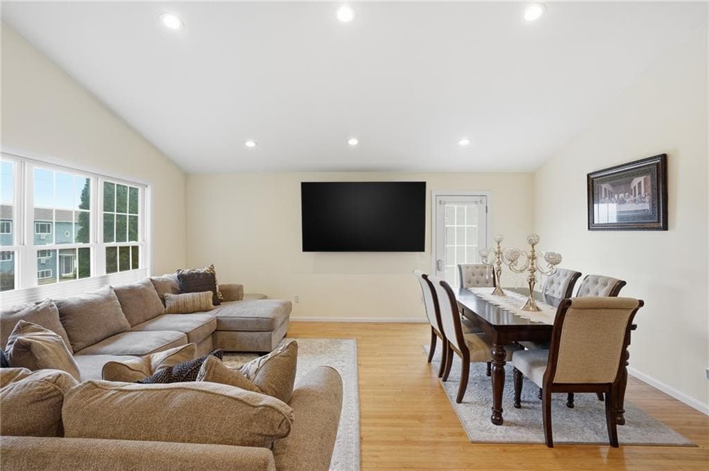 212 Lexington Avenue - Photo 5