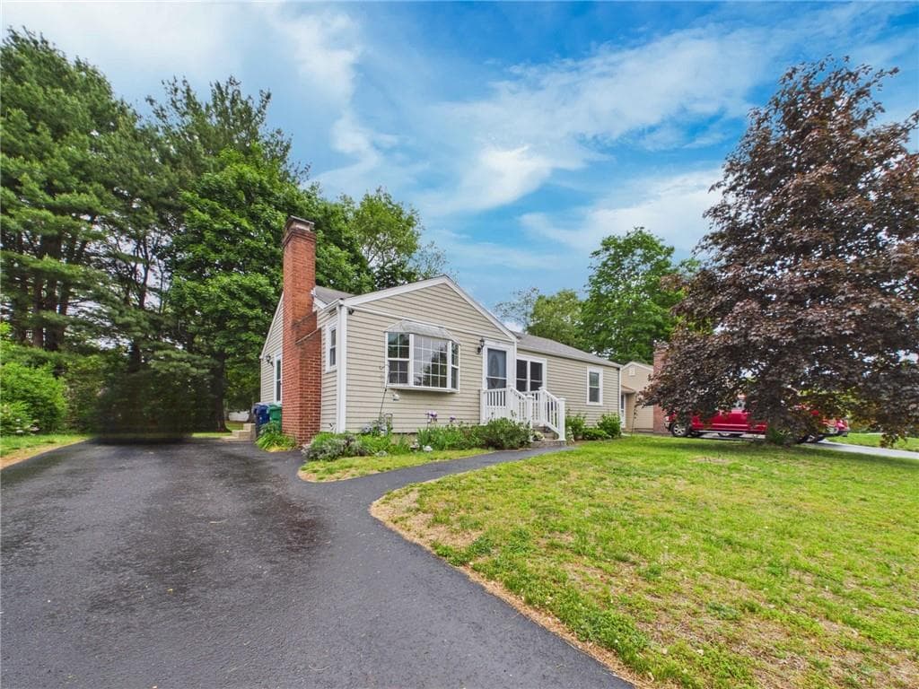 119 Gilbert Street - Photo 2